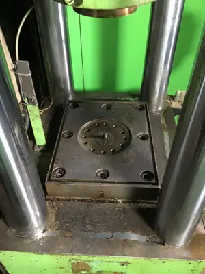 200 Ton Dongsung Hydraulic Shell Press; 4-Post