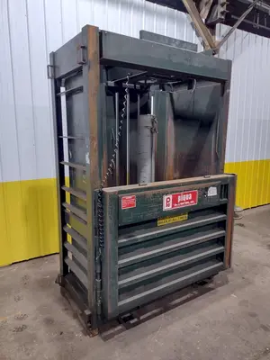 60" X 30" X 20HP PIQUA MODEL #30 VERTICAL HYDRAULIC CARDBOARD BALER: STOCK 17412