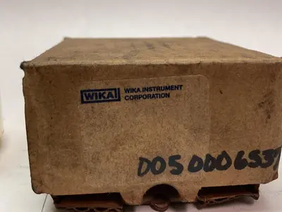 New | in-Stock WIKA 1/4 INCH NPT 0-30 PSI Universal Pressure Meters | Surplus Asset Holdings #1219912