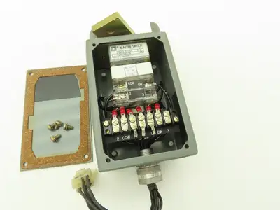 Square D 8963-F059 Master Limit Switch W Enclosure & Linkage