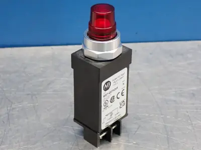 NEW ALLEN BRADLEY 800TQSTH24R
