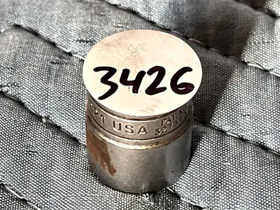 Snap-On F221 3/8" Drive 12-Point SAE 11/16" Flank Drive Shallow Socket