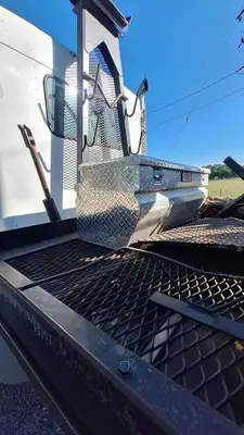 USED 2013 KENWORTH T800