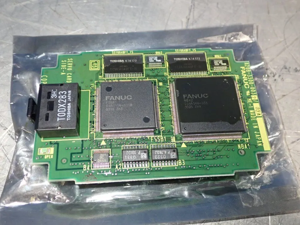New | in-Stock FANUC A20B33000032 / 02A Circuit Boards | HGR 24 #747747