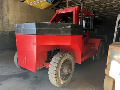 50,000 LB CAPACITY TAYLOR (EAGLE FRAME) MODEL #YS DETROIT DIESEL HEAVY DUTY FORKLIFT: STOCK #18135