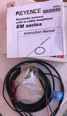 KEYENCE EM-030P SERIES AMPLIFIER