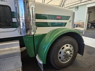 USED 2018 PETERBILT 389