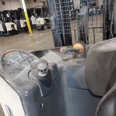 USED 2019 CROWN RR5725-45