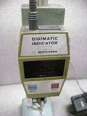 1490-700 Mititoyo Digimatic Height Indicator/Stand Model # 543-425-1