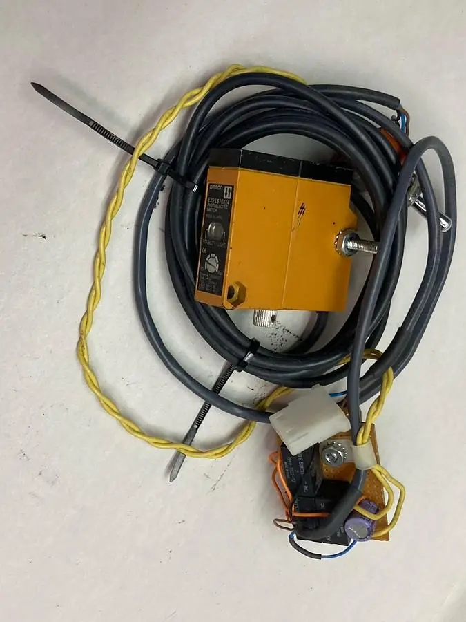 Used OMRON E3S-LS10XE4 Industrial Controls Ohio US | Surplus Asset Holdings #1238411