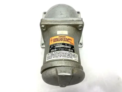 USED APPLETON RECEPTACLE W/ ANGLE ADAPTER 45°