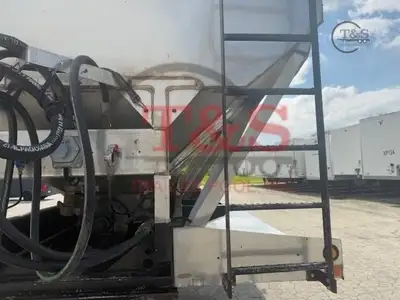 Used 2021 RAY-MAN _UNKNOWN_ Grain Hopper Trailers Illinois US | T&S Trailer Pool #1509392