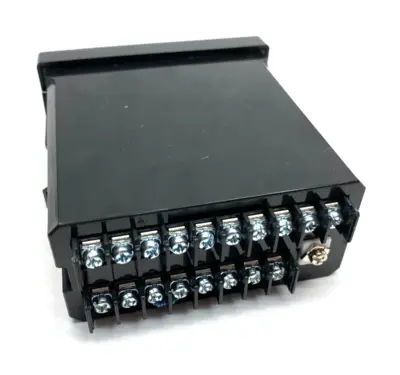 USED COLE PARMER TEMPERATURE DIN CONTROLLER 1/8" DIN 2 SPDT RELAYS
