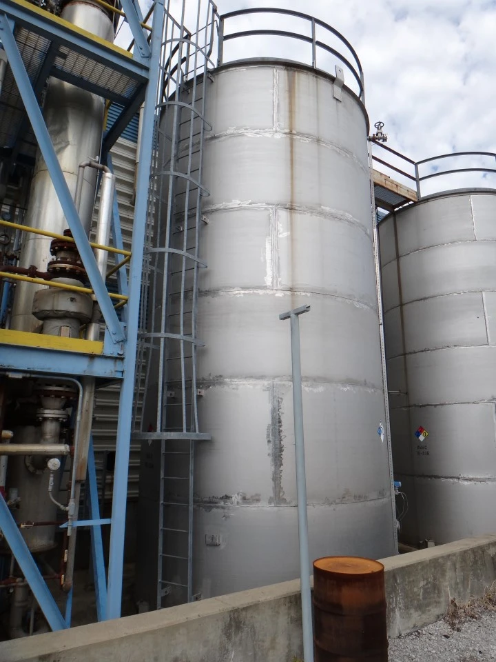 20,000 Gallon 304 Stainless Vertical Tanks