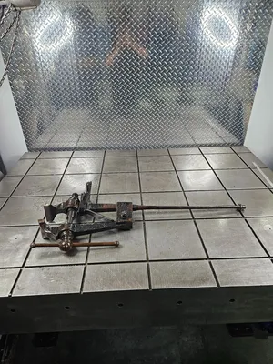 N/A BLACKSMITH POST VISE Tooling | GMT (1)