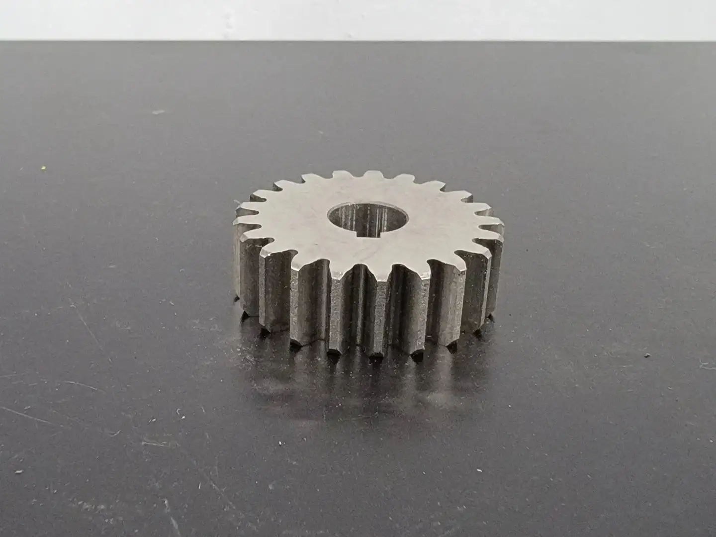 21 Teeth Ground Gear OP 32 w/ Hub LC1/ 1.930 8 1175, 0386000667D