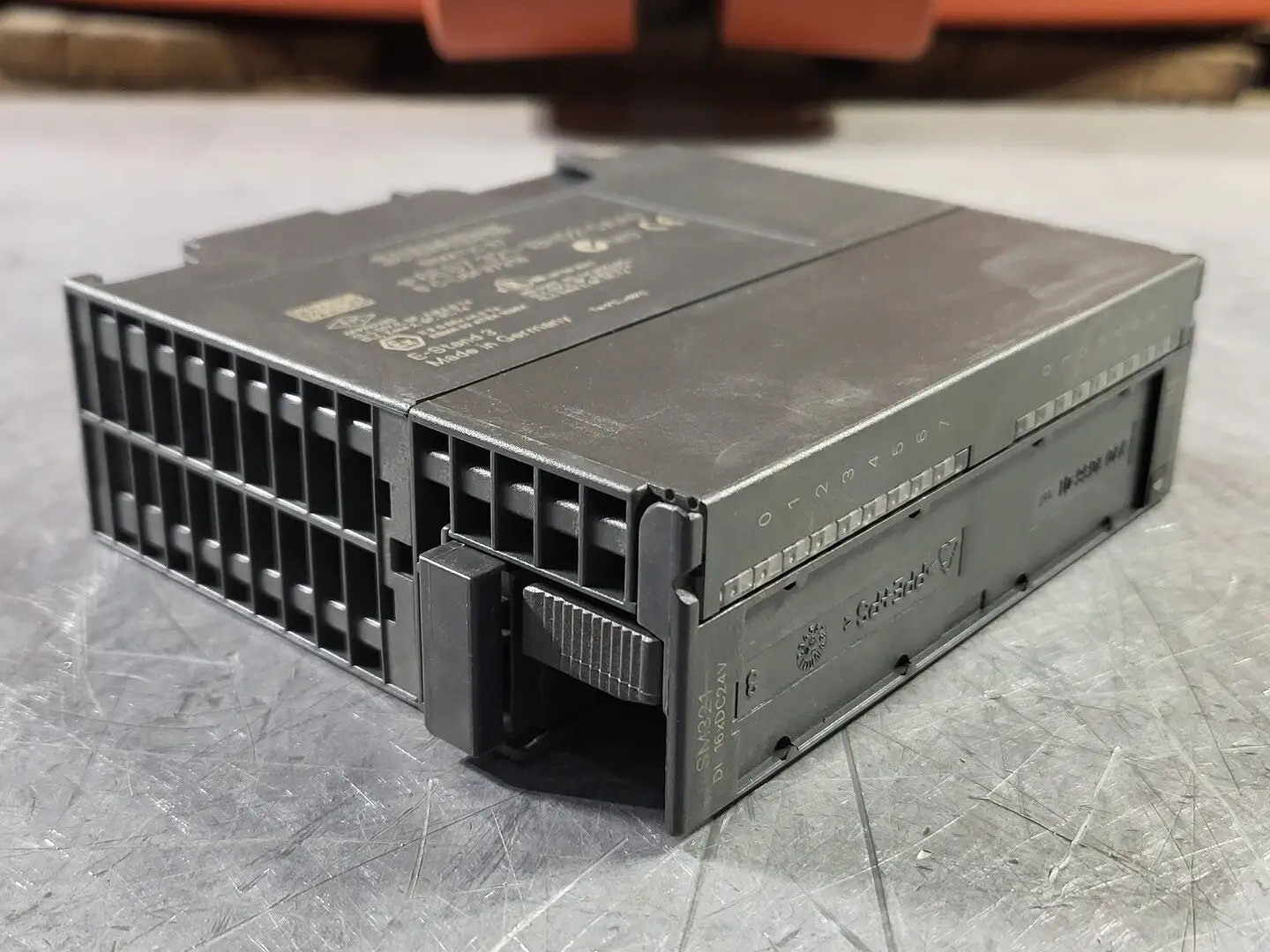 USED SIEMENS 6ES7321-1BH02-0AA0