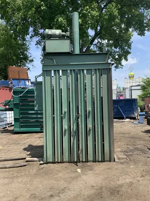 Selco V5-HD Vertical Baler