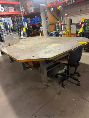 Used _UNKNOWN_ _UNKNOWN_ Welding Tables Ohio US | Myron Bowling Auctioneers Inc #1504097