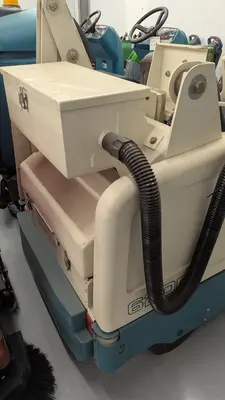 USED 2006 TENNANT 6200