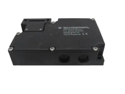NEW SCHMERSAL AZM 161SK-12/12RKA-024 SAFETY SWITCH AZM161SK1212RKA024 NO KEY