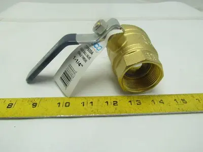 Nibco T-FP600A 1-1/4"Threaded Full Port Brass Ball Valve 250PSI 5G 125G Lot of 4