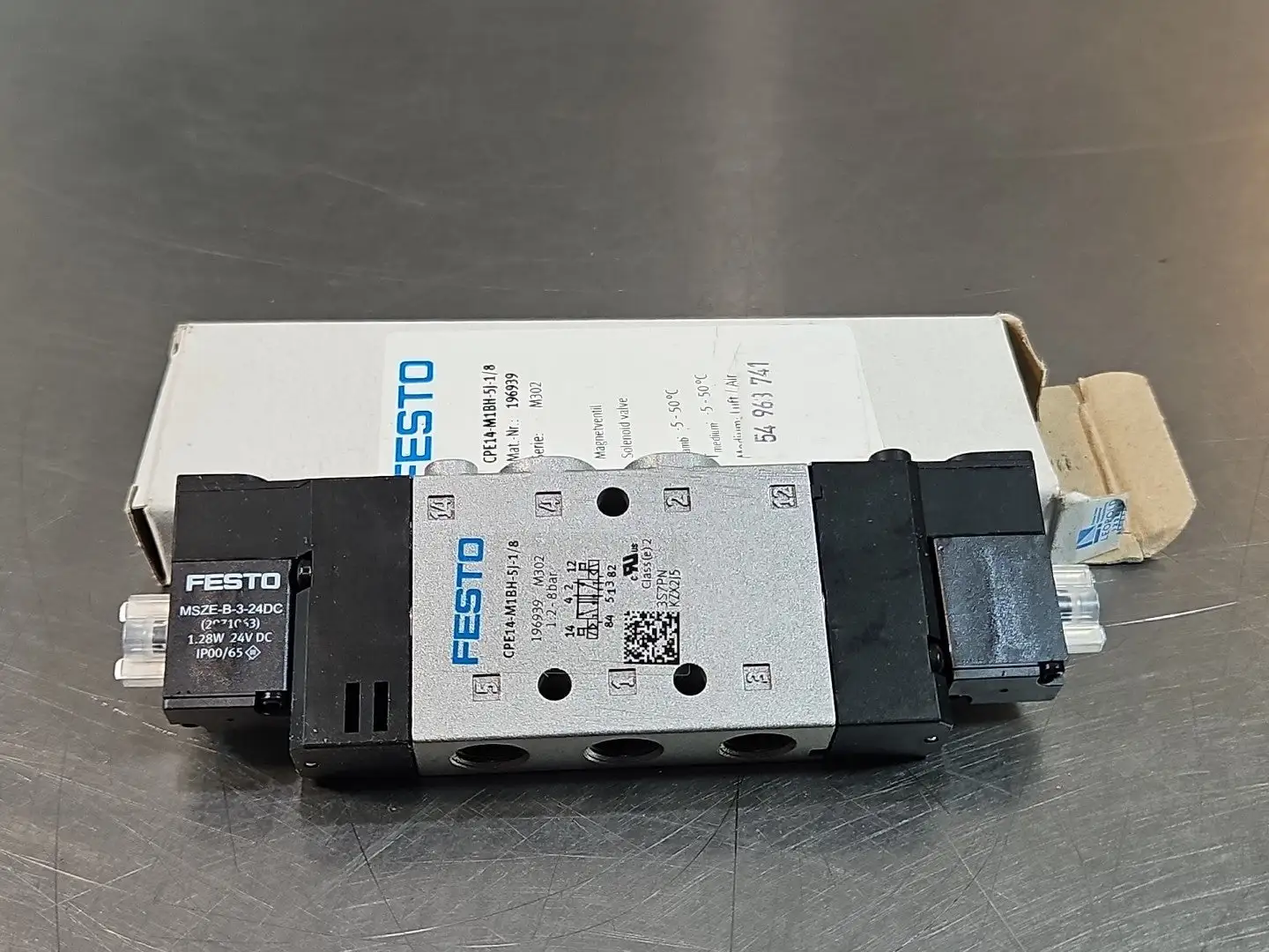 Festo CPE14-M1BH-5J-1/8 Solenoid Valve Loc6C3