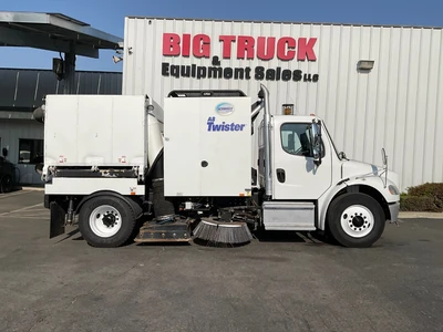 Used 2017 FREIGHTLINER M2 Street Sweeper California US | Big Truck & Equipment #1412307