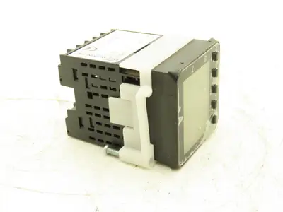 Omron E5CC-QX2ASM-800 Digital Temperature Controller 250VAC Ver 2.1 Lot of 6