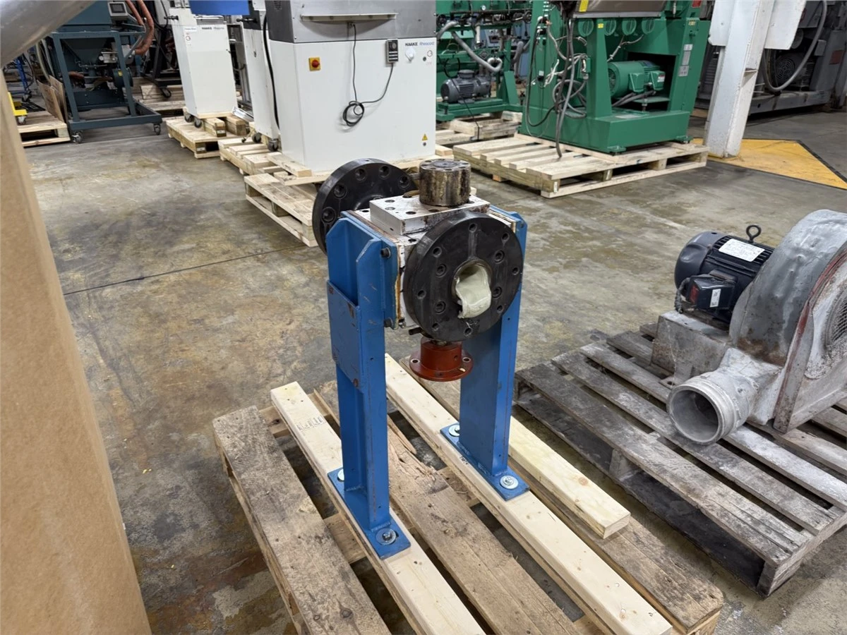 Nordson Melt Pump, Model MS-27-36