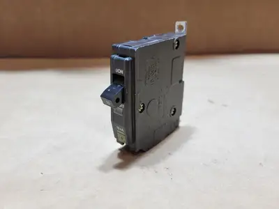 Used SQUARE D QOB130 Switchgears British Columbia CA | Lenmark #1438702