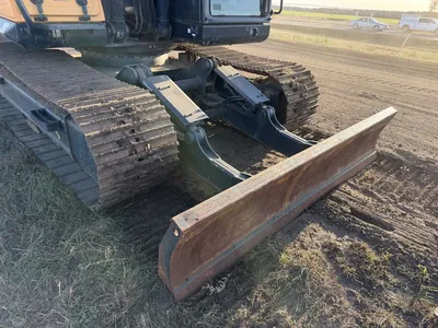 Used 2023 HYUNDAI HX140LC Crawler Excavators Minnesota US | Carco Truck & Equipment #1514265