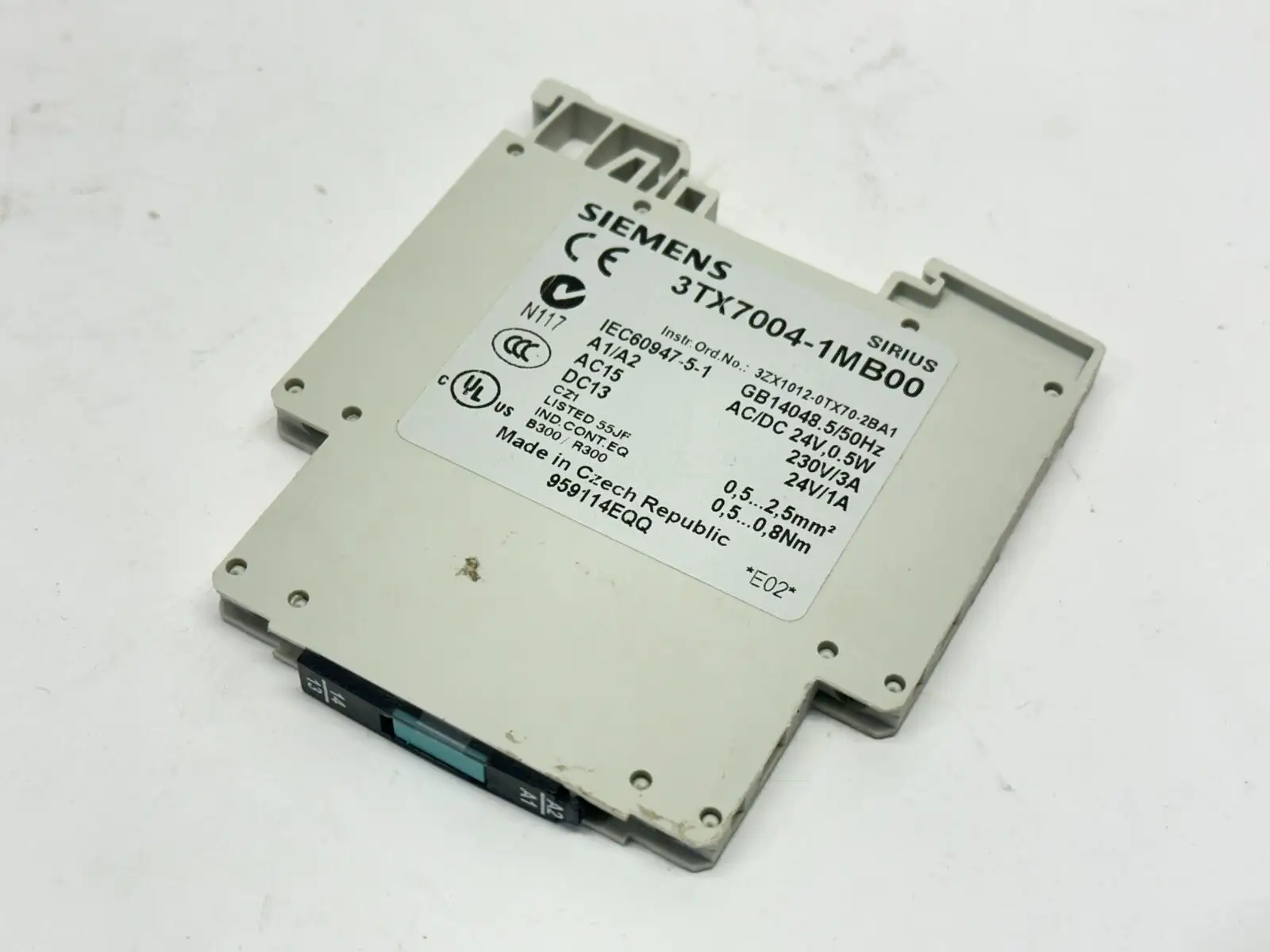 3TX7004-1MB00, 3ZX1012-0TX70-2BA1 | Siemens 3TX7004-1MB00 Output Interface Module 3ZX1012-0TX70-2BA1 - Used
