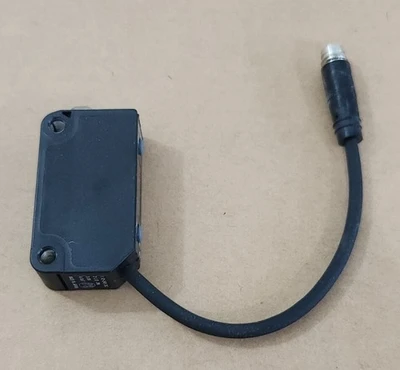 NEW KEYENCE PZ-V72