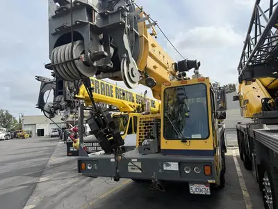 USED 2004 GROVE TMS900E
