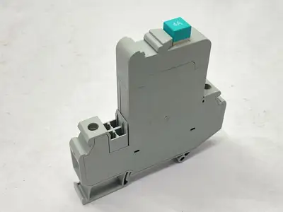 USED PHOENIX CONTACT CIRCUIT BREAKER 1-POLE 4A 240VAC 28VDC
