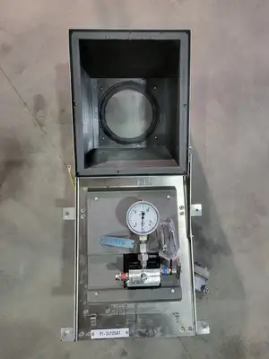 0-15 kPa Pressure Gauge 837-3 Assembly w/ Enclosure Valve And Insulation