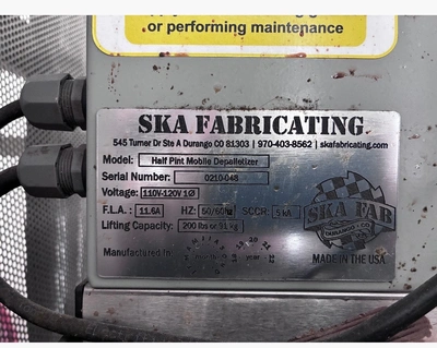 SKA Fabricating Half Pint Mobile Depalletizer