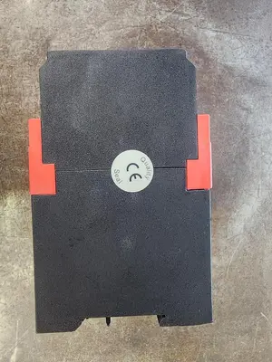 USED TELEMECANIQUE XPSAT5110