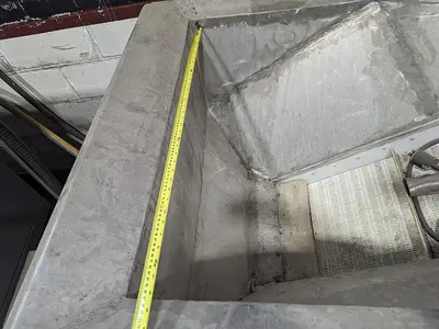 Incline Conveyor with Dump Station