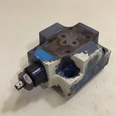Used VICKERS CVCS25C1S2W24510AP10 Valves/Fittings Michigan US | Ideal Machinery #706274