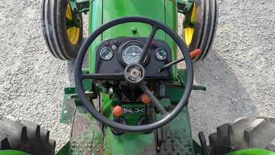 USED 1976 JOHN DEERE 2040