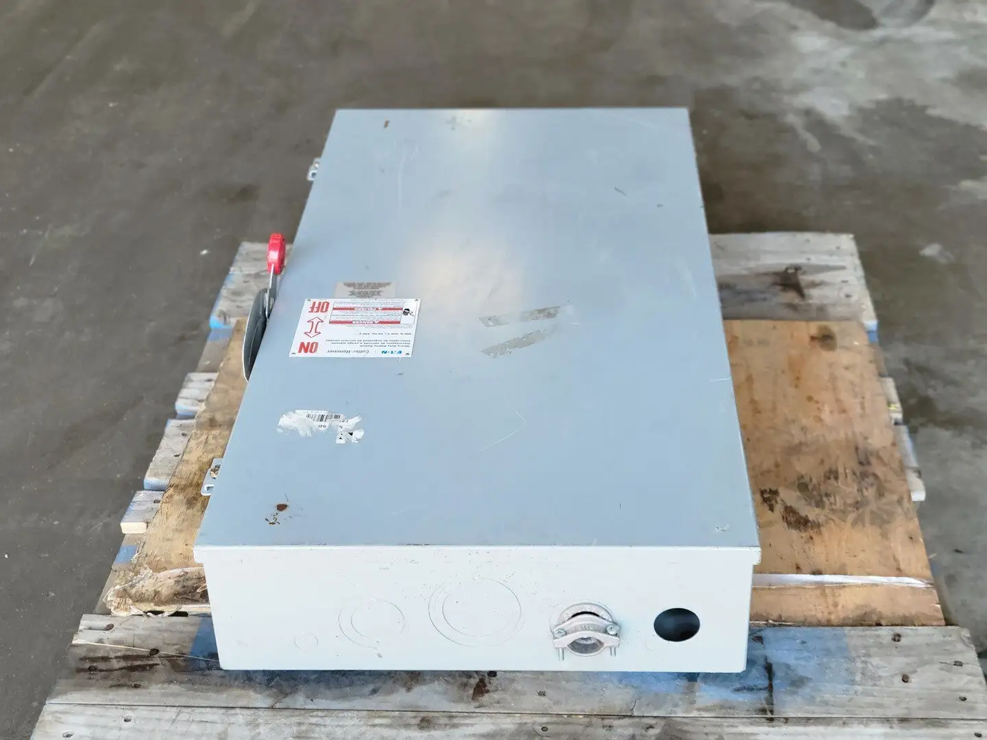 Used CUTLER-HAMMER 1HD365 Switchgears British Columbia CA | Lenmark #240540