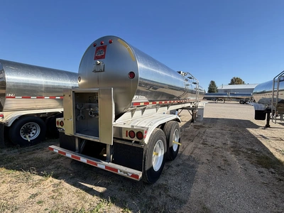 Used 2009 WALKER MILK TANKER TRAILER Liquid Supply Trailers Michigan US | Miedema Asset Management Group #1709522