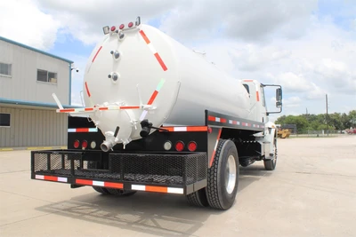 Used 2017 INTERNATIONAL DURASTAR 4300 Vacuum Truck Texas US | Roll Off Truck World #1491746