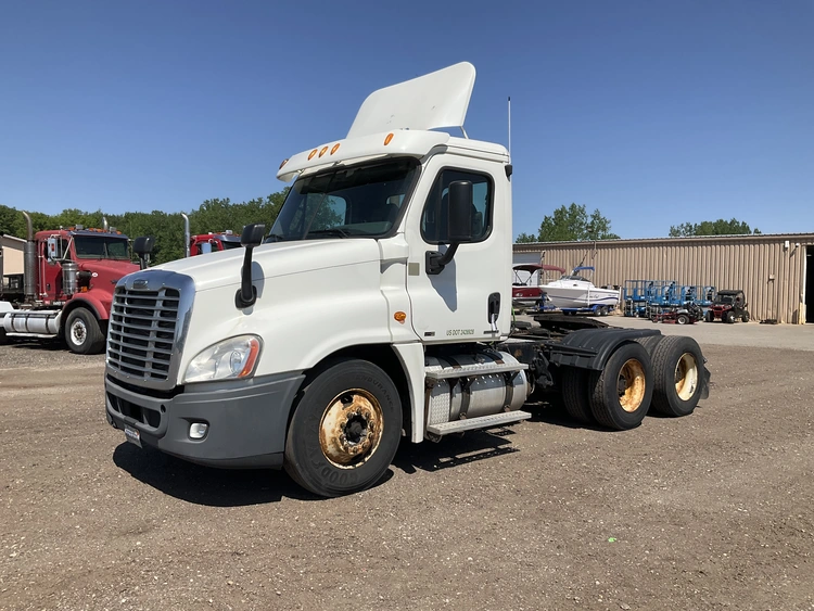Used 2011 FREIGHTLINER CASCADIA Conventional trucks Michigan US | Miedema Asset Management Group #1148950
