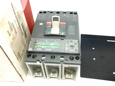 USED ABB SACE TMAX CIRCUIT BREAKER XT4N 250 EKIPLS/I IN=250A3PFFUL/CSA