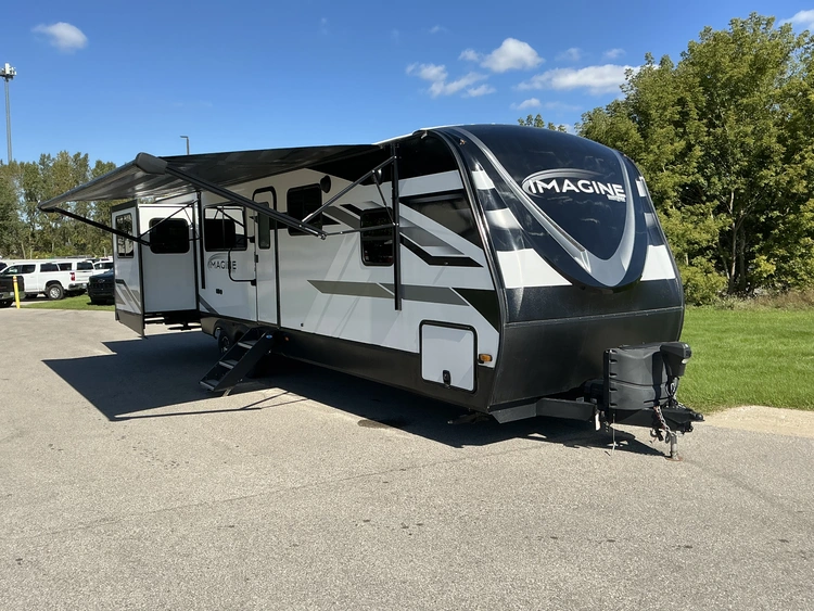 Used 2022 GRAND DESIGN IMAGINE 3100RD Campers, Caravans, Motorhomes Michigan US | Miedema Asset Management Group #1579846