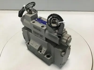 USED YUKEN DSHG-04-3C23-E-D24-5165