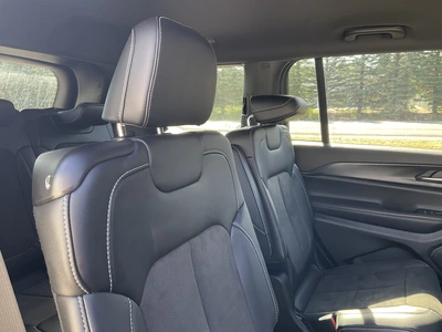 USED 2023 JEEP GRAND CHEROKEE L